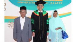 Kisah Anak Petani Ciamis Raih Gelar Doktor Berkat Teliti Perilaku Guru