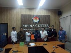 TKD Laporkan Pejabat Negara Inisial ZH ke Bawaslu terkait Munajat 212