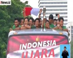 Bertemu Jokowi, Begini Kemeriahan Timnas U-22 Diarak dari GBK ke Istana