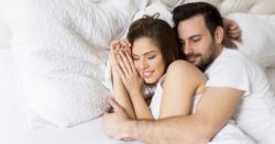 Jangan Pakai Kondom, Manfaat Bercinta Tak Sekadar Sembuhkan Migrain