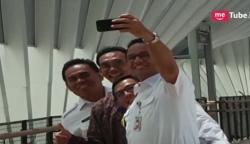 JPO Jalan Sudirman Diresmikan, Anies Selfie Bersama