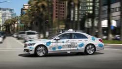 BMW Kolaborasi sang Rival Mercy Kembangkan Teknologi Swakemudi