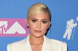 5 Selebriti Hollywood Sukses Jadi Pengusaha, Bisnis Kosmetik hingga Media