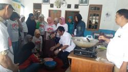 Caleg Perindo Cak Eko dan Dudung, Duet 'Chef' di Cooking Class Bekasi