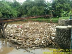 KP2C Desak Bupati dan Wali Kota Tangani Sampah Bambu di Bendung Koja