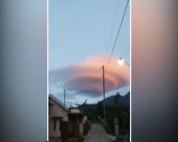 Heboh Kemunculan Awan Ufo di Gunung Lawu Karanganyar