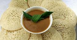 Mencicipi Serabi Teflon Saus Durian, Rasanya Legit