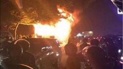 Tabrak Pengendara Motor di Sleman, Bus Antar Jaya Dibakar Massa