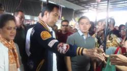 Presiden Jokowi dan Ibu Negara ke Pasar Balige Tobasa, Warga Histeris