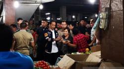 Blusukan di Pasar Petisah, Presiden Jokowi Belanja Teri Medan