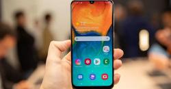 Galaxy A90 Dikabarkan Tak Akan Miliki Notch dan Lubang di Layar
