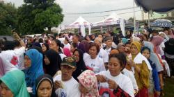 Datangi Bazar Murah, Warga Jakpus Doakan Perindo Menang Pemilu