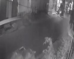 Aksi 4 Perampok Celurit Pedagang Toko Kosmetik di Lubang Buaya Terekam CCTV