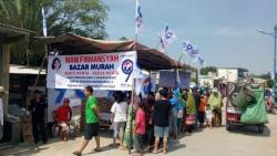 Senang dan Haru Warga Beli Minyak Goreng Rp2.000 di Bazar Perindo