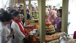 Iriana Jokowi dan Mufidah JK Hadiri Ragam Kuliner Nusantara di Depok