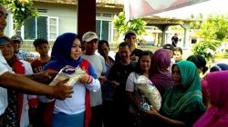 Bantu Ringankan Beban Warga, Perindo Tanggamus Gelar Bazar Beras Murah