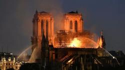 Macron: Kita Akan Bangun Kembali Katedral Notre Dame