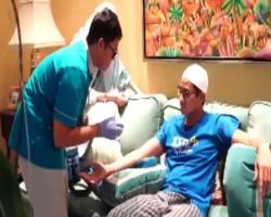 Video Tim Dokter Periksa Darah dan Urine Sandiaga Uno