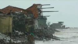 7 Rumah Warga di Pesisir Laut Karawang Rusak Dihantam Gelombang Tinggi