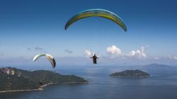 Penerbang Paralayang Tewas Jatuh dari Tebing di Australia