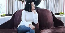 Santer Kabar Resepsi Nikah, Syahrini Pose Pakai Gaun