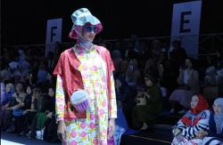 Warna-warni Ceria Busana Modest, Lisa Fitria-Ina Priyono Usung Weekend Vibe's