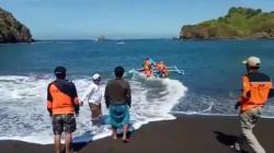 Hilang Tenggelam di Pantai Payangan Jember, Sukron Dievakuasi Tewas