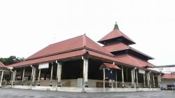 Masjid Gedhe Kauman, Saksi Sejarah dan Pusat Kerajaan Islam di Jawa<