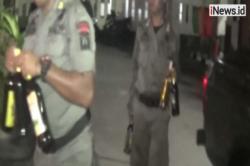 Razia Ramadan, Petugas Amankan PSK dan Puluhan Miras di Matraman