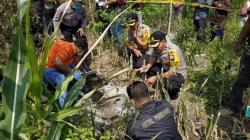 Gempar Jasad Perempuan Terbakar Kenakan Kaus Polisi di Mojokerto