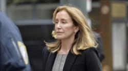 Aktris Felicity Huffman Ngaku Bayar Suap Masukkan Anaknya ke Kampus Ternama AS