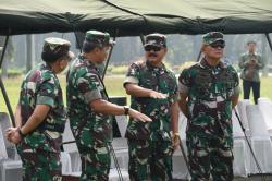 Simulasi Satuan Gultor TNI Amankan Unjuk Rasa di KPU