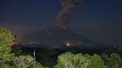 Gunung Agung Kembali Meletus, Semburkan Kolom Abu Setinggi 2.000 Meter