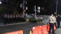 Jelang Akhir Rekapitulasi Suara, Jalan Depan KPU Ditutup