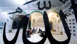 Masya Allah, Siswa di Sumbar Dapat THR jika Ikut Itikaf di Masjid<