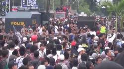 Bawa Sajam dan Senpi, 3 Provokator Aksi Demo Bawaslu Sumut Ditangkap Polisi