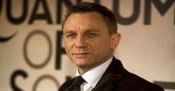 Daniel Craig Operasi Pergelangan Kaki, Syuting Bond 25 Dihentikan