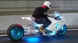 Sematkan Lampu di Fairing, Suzuki Hayabusa Makin Futuristik