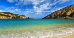 Mengintip Pesona Pantai Mawun Lombok, Lengkungannya Mirip Bulan Sabit