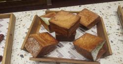 Mencicipi Croissant Berbentuk Kotak Mirip Kayu, Pastry Unik dan Lembut