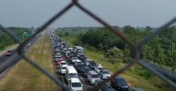 Antrean Kendaraan di Tol Cipali Mengular hingga Puluhan Kilometer