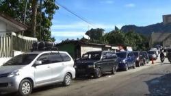 Wisatawan ke Danau Toba Membeludak, Pengunjung Antre di Pelabuhan Ajibata