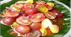 Berkreasi Membuat Asinan Anggur Terasi, Rasanya Pedas dan Segar