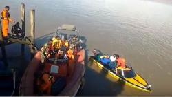 Tim SAR Evakuasi 45 Penumpang KM Nusa Kenari di Alor, 5 Orang Masih Hilang