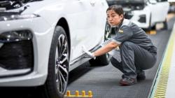 Mobil Nasional Vietnam VinFast Tiba ke Tangan Konsumen Hari Ini