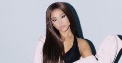 Tampil di Kampung Halaman Mac Miller, Tangis Ariana Grande Pecah