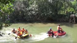 Jatuh dari Pohon Petai dan Hanyut di Sungai Kalimas, Pria Tua di Mojokerto Tewas