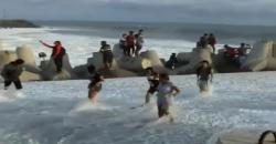 Keseruan Berwisata di Kulonprogo, Dermaga di Pantai Glagah Terlihat Unik