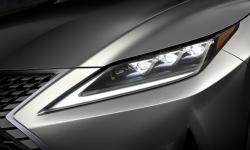 SUV Anyar Lexus Pakai Teknologi Headlamp Paling Canggih