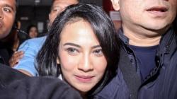 Senyum Vanessa Angel Bebas dari Rutan Medaeng